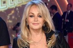 Bonnie Tyler ya no está en coma, pero sigue muy mal y cancela próximos conciertos Bonnie Tyler ya no está en coma, pero sigue muy mal y cancela próximos conciertos