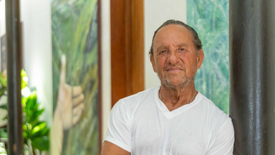 Custo Dalmau: "Lograr que inviertan en una prenda tuya es, en el fondo, un acto de seducción" Custo Dalmau: "Lograr que inviertan en una prenda tuya es, en el fondo, un acto de seducción"