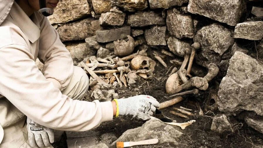 Descubren restos óseos en fortaleza preincaica de Kuélap que revelan prácticas funerarias Descubren restos óseos en fortaleza preincaica de Kuélap que revelan prácticas funerarias
