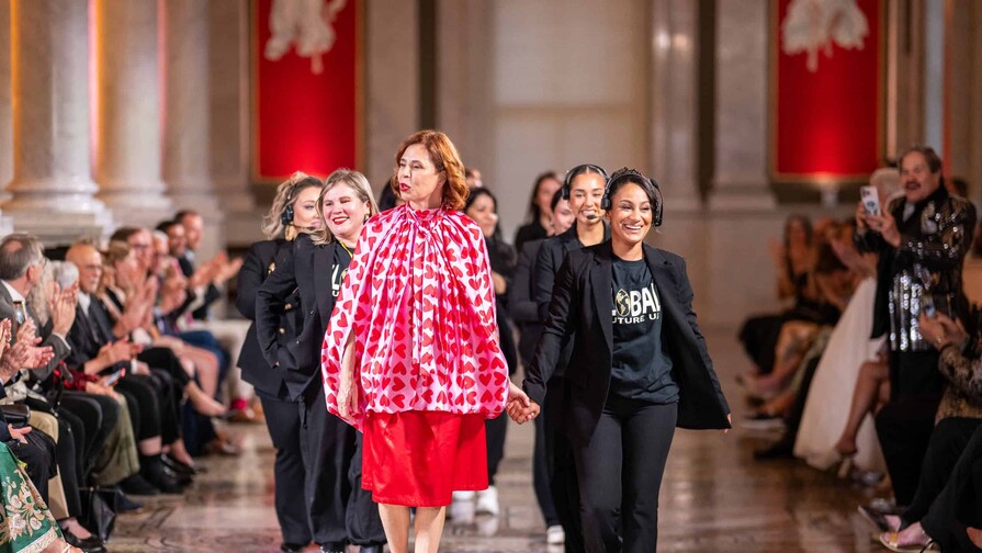 Dominicana dirige desfile cultural en la Biblioteca del Congreso de Estados Unidos