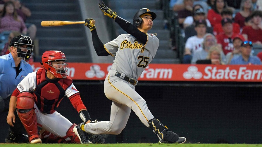 Endy Rodríguez batea de 3-3 con jonrón en paliza de los Atléticos a los Piratas