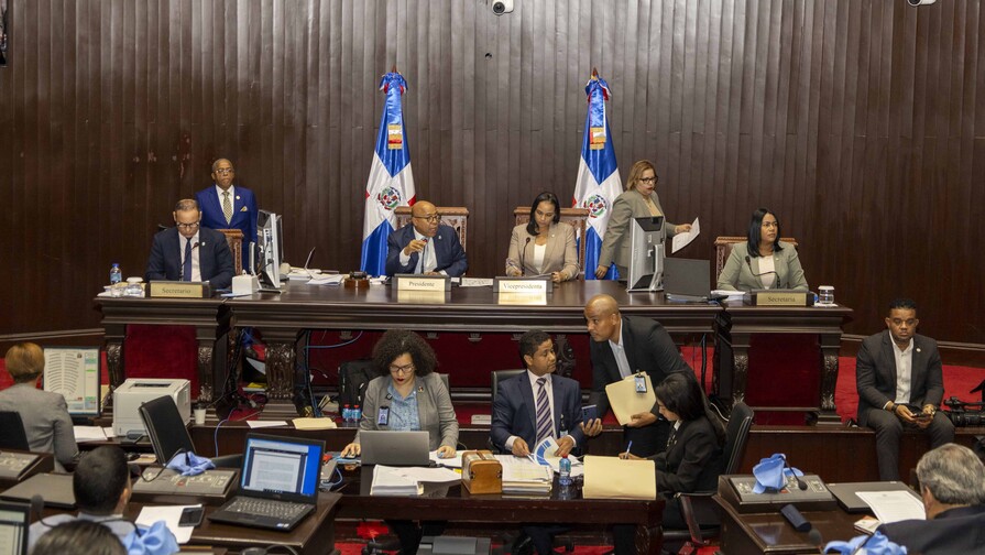 Cámara Diputados completa la comisión del plan fiscal Cámara Diputados completa la comisión del plan fiscal