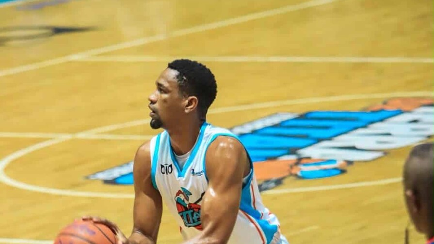Luis David Montero marca 30 en el triunfo de Titanes sobre Reales