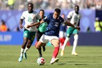 Con doblete de Mbapp&eacute;, Francia vence a Senegal en su debut en el Mundial