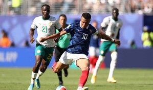 Con doblete de Mbapp&eacute;, Francia vence a Senegal en su debut en el Mundial