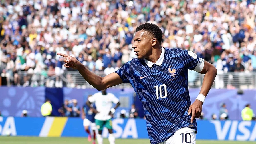 Mbappé estará entre 10 y 12 días de baja por una hiperextensión de la rodilla izquierda