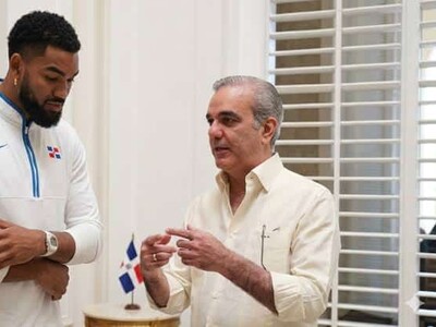 NBA: Abinader felicita a Karl-Anthony Towns por campeonato