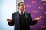 Nobel de Economía defiende que la IA destruirá empleos pero acabará creando crecimiento Nobel de Economía defiende que la IA destruirá empleos pero acabará creando crecimiento