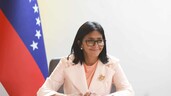 Delcy Rodr&iacute;guez promete cuatro incrementos salariales para 2027 y restituci&oacute;n de activos