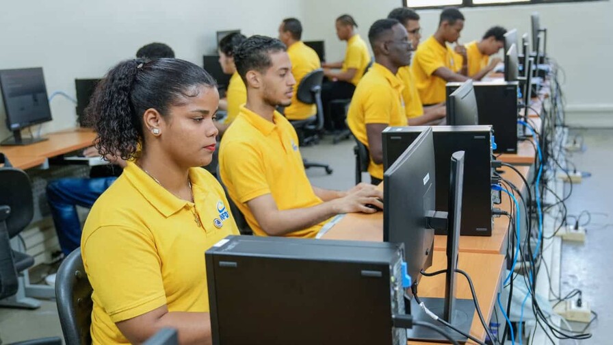Santos Badía apuesta a la formación técnica como eje de la reforma educativa en República Dominicana Santos Badía apuesta a la formación técnica como eje de la reforma educativa en República Dominicana