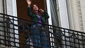 Justicia argentina intima a expresidenta Kirchner por actos de partidarios frente a su casa AFP