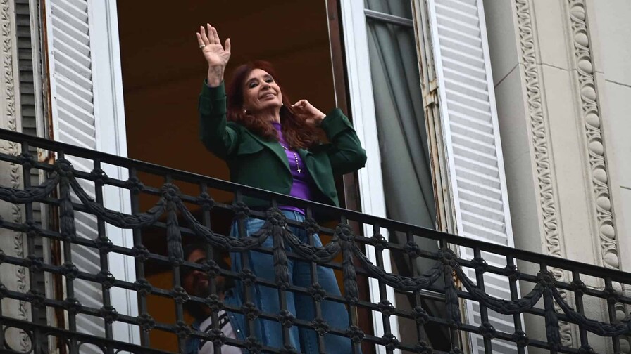 Cristina Fernández cumple un año presa y se aferra a liderazgo de un peronismo en el limbo Cristina Fernández cumple un año presa y se aferra a liderazgo de un peronismo en el limbo