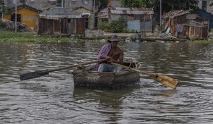 Donde el progreso no llega: cruzar el r&iacute;o Ozama en yola en pleno siglo XXI
