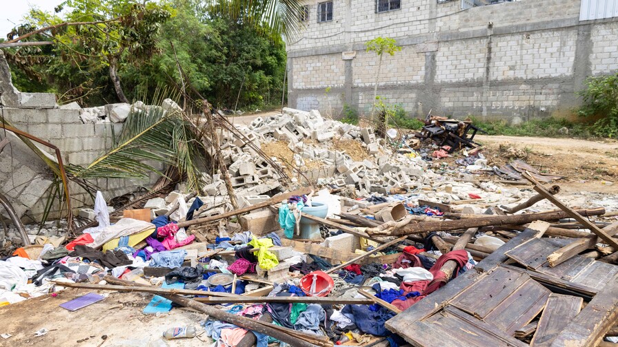 Familias desalojadas en Valiente claman por ayuda tras perder sus viviendas Familias desalojadas en Valiente claman por ayuda tras perder sus viviendas