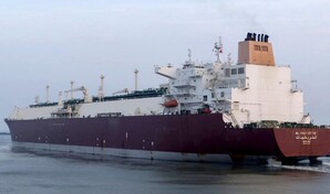 Petroleros iran&iacute;es reanudan exportaciones tras cruzar zona de bloqueo estadounidense