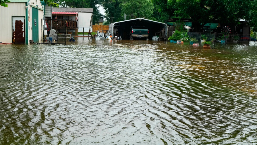 La tormenta Arthur amenaza la costa sur de EE. UU. con fuertes vientos e inundaciones
