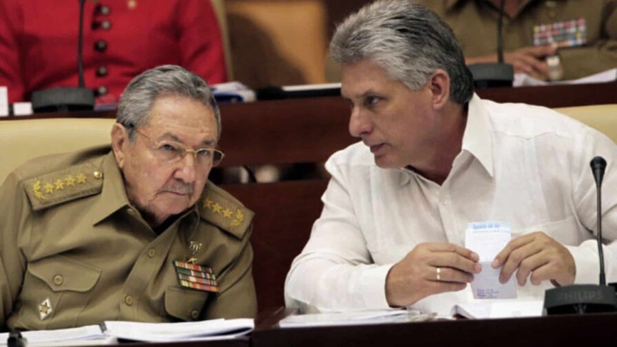 El Partido Comunista cubano descarta una desviación con las nuevas reformas que analiza El Partido Comunista cubano descarta una desviación con las nuevas reformas que analiza