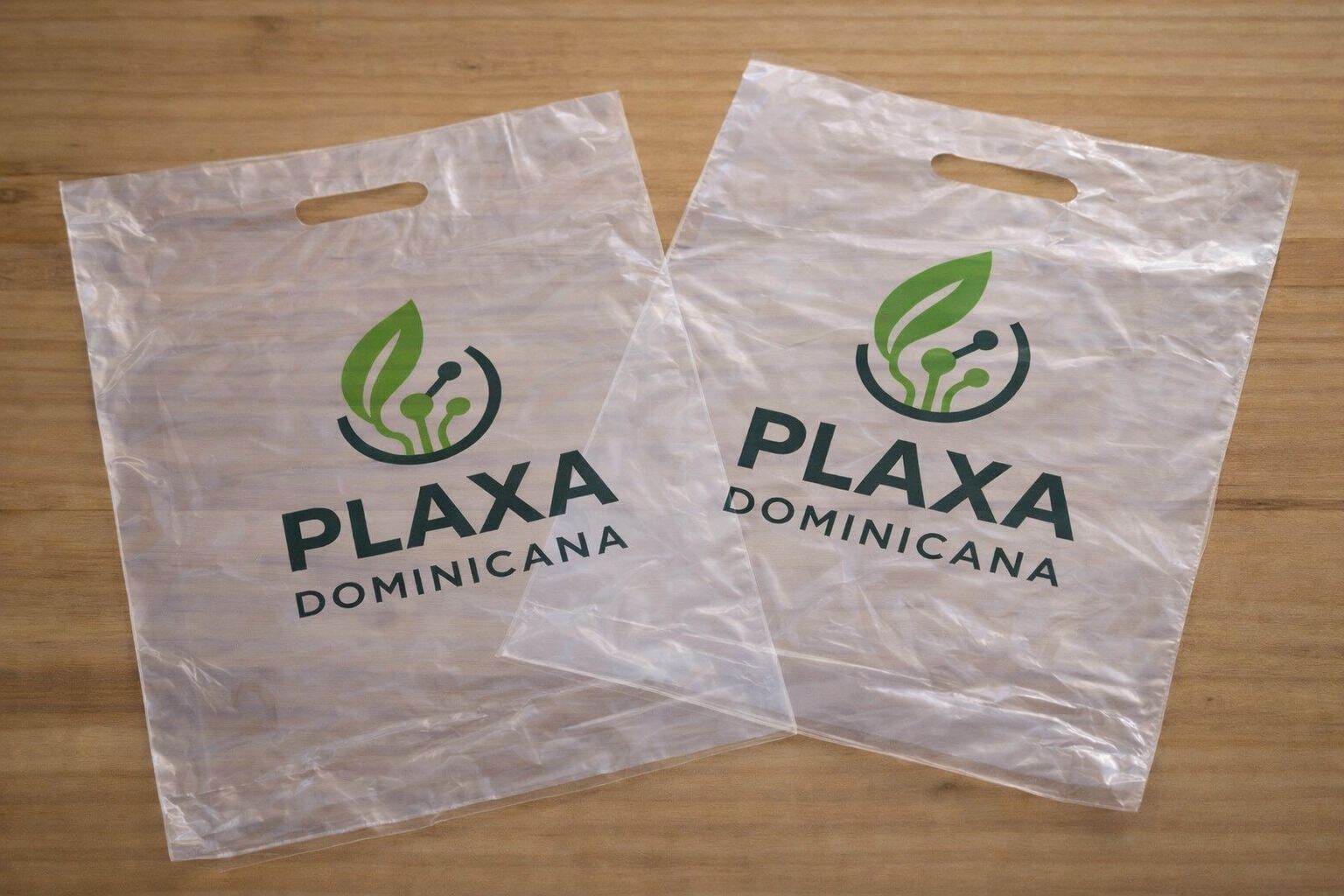 Bioplástico elaborado con derivados de la caña de azúcar, una propuesta desarrollada por jóvenes dominicanos para reducir el impacto ambiental de los plásticos de un solo uso.