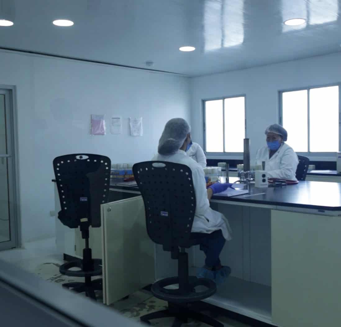 Laboratorio donde la Caasd analiza la calidad del agua que sirve a la población.