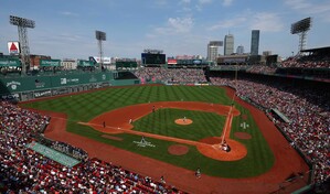 Fenway Park, en Boston, tiene 114 a&ntilde;os y el Quisqueya 71