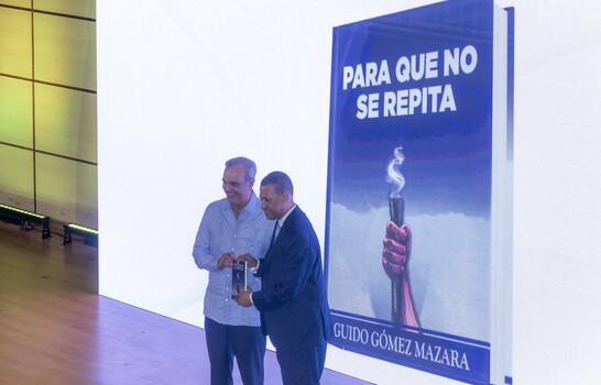 Guido G&oacute;mez Mazara presenta el libro Para que no se repita