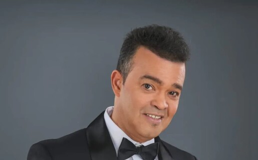 Alex Bueno: la voz que atraves&oacute; generaciones y dej&oacute; una huella en la m&uacute;sica dominicana