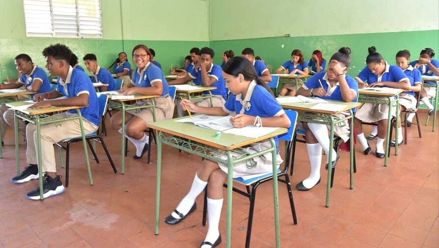 Ministerio de Educación convoca a más de 111 mil estudiantes para las Pruebas Nacionales Ministerio de Educación convoca a más de 111 mil estudiantes para las Pruebas Nacionales