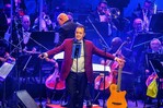 Artistas dominicanos rinden homenaje a Alex Bueno tras su fallecimiento