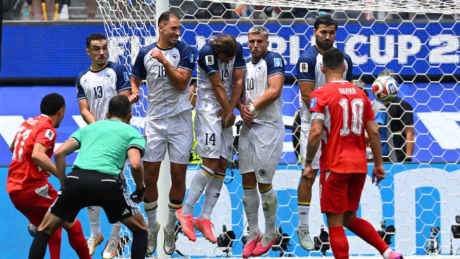 Suiza golea a Bosnia y pone pie y medio en segunda ronda del Mundial