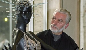 38 piezas excepcionales de Paco Rabanne saldrán a subasta en París en julio