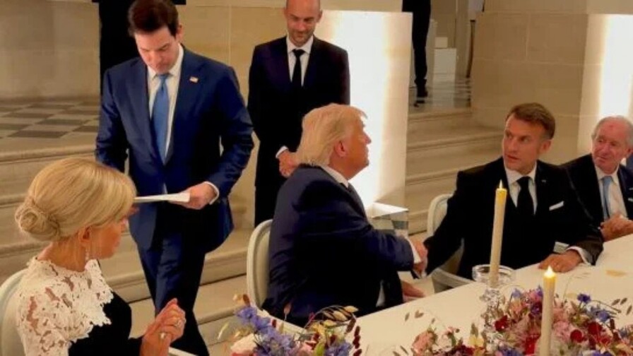 La firma por Trump del acuerdo con Ir&aacute;n en Versalles fue espont&aacute;nea, dice Macron