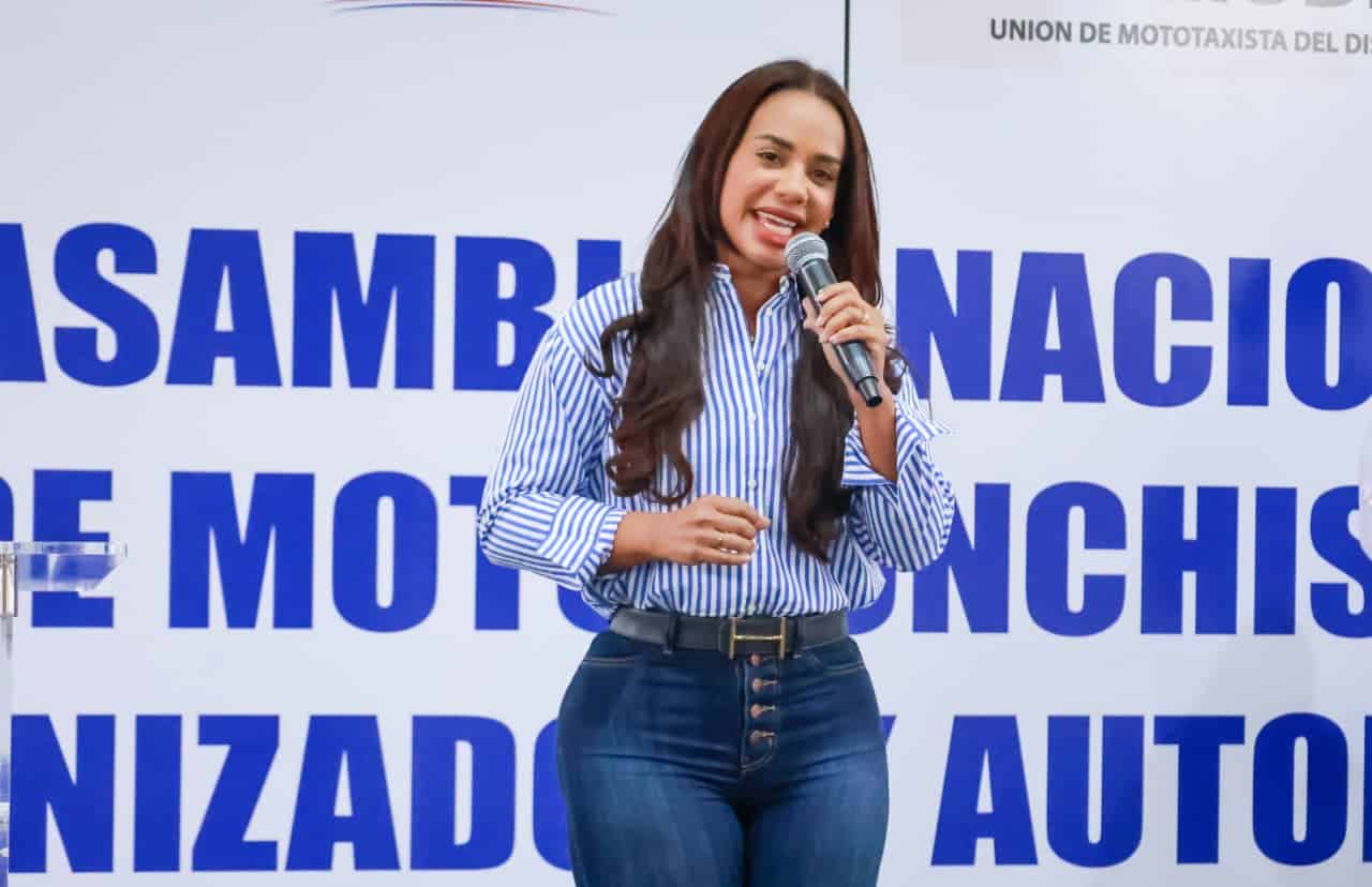 Alcaldesa de Santo Domingo Norte, Betty Gerónimo.