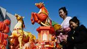 China celebra el Barco del Drag&oacute;n con reservas de turistas for&aacute;neos un 500 % al alza