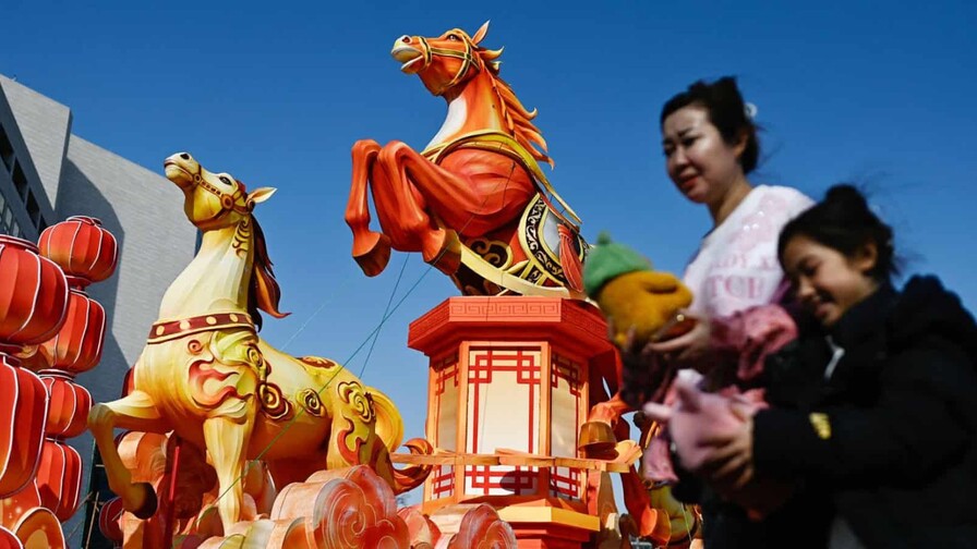 China celebra el Barco del Dragón con reservas de turistas foráneos un 500 % al alza China celebra el Barco del Dragón con reservas de turistas foráneos un 500 % al alza