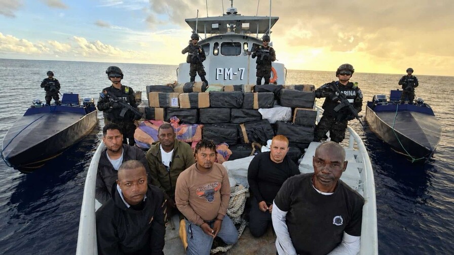 El Salvador decomisa 6.6 toneladas de cocaína en el Pacífico El Salvador decomisa 6.6 toneladas de cocaína en el Pacífico