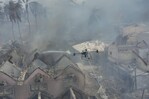 Despliegan amplio operativo para combatir incendio en hotel de Bayah&iacute;be