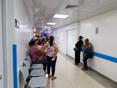 They denounce that the former director of the Cibao Oncology Center named relatives