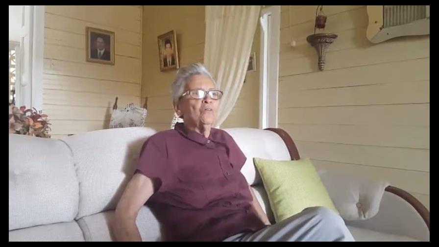 Doña Chachita, la madre que inspiró y acompañó a Alex Bueno hasta triunfar Doña Chachita, la madre que inspiró y acompañó a Alex Bueno hasta triunfar