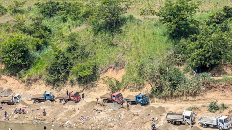 Medio Ambiente advierte que impacto de extracción de arena en el río Masacre traspasa la frontera