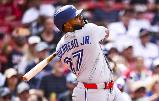 Video | Vladimir Guerrero Jr. castiga a los Red Sox con un jonr&oacute;n de 410 pies