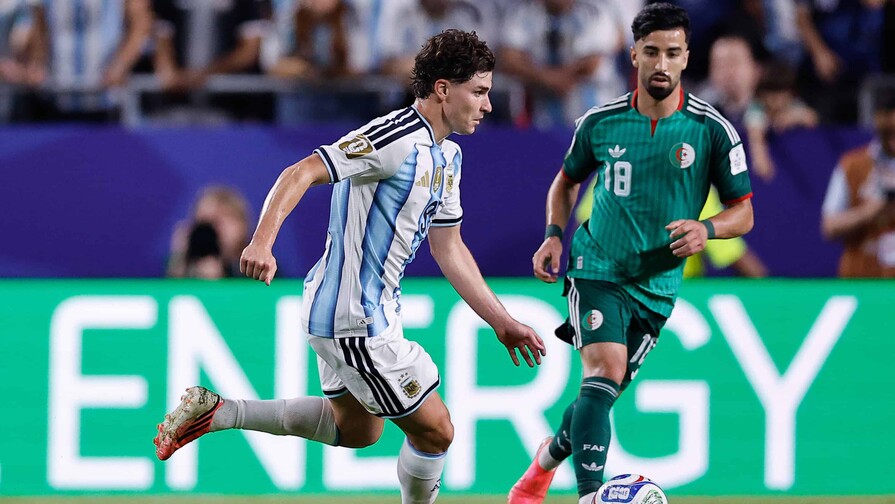 Queja de Argelia ante FIFA por injusticia arbitral en partido ante Argentina Queja de Argelia ante FIFA por injusticia arbitral en partido ante Argentina