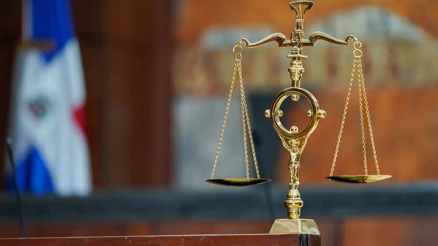 El precedente del Tribunal Constitucional y el debate sobre el régimen disciplinario militar El precedente del Tribunal Constitucional y el debate sobre el régimen disciplinario militar