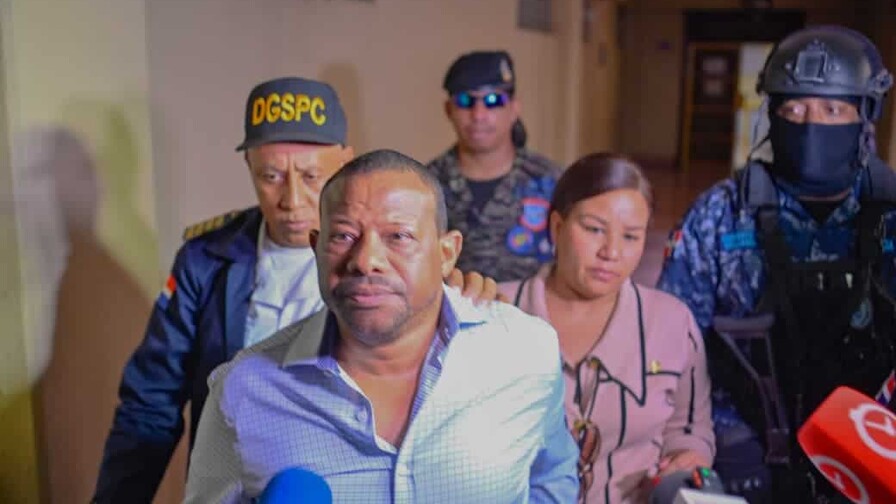 Aplazan para el martes coerción por presunto fraude al Senasa desde el Oncológico del Cibao Aplazan para el martes coerción por presunto fraude al Senasa desde el Oncológico del Cibao