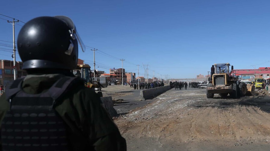 Claves sobre el conflicto y el estado de excepción contra los bloqueos de vías en Bolivia
