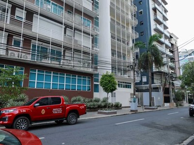 Cuerpo de Bomberos controla incendio en apartamento de Naco