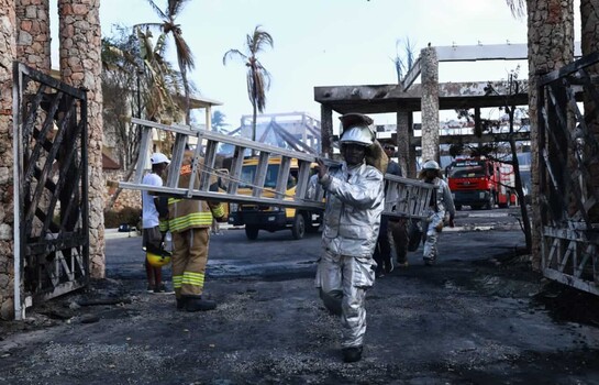 Al menos 10 personas requirieron asistencia m&eacute;dica tras incendio en hotel de Bayah&iacute;be