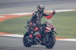 VIDEO | Marco Bezzecchi, líder del mundial de Moto GP, es suspendido por agredir a un comisario VIDEO | Marco Bezzecchi, líder del mundial de Moto GP, es suspendido por agredir a un comisario