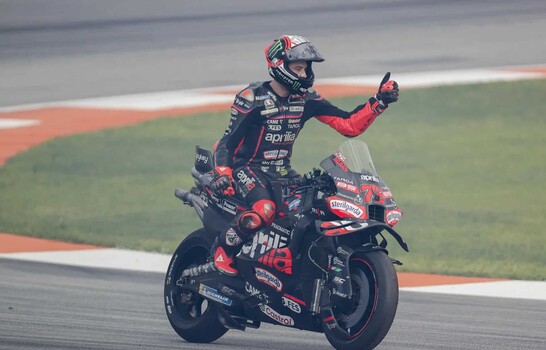VIDEO | Marco Bezzecchi, l&iacute;der del mundial de Moto GP, es suspendido por agredir a un comisario