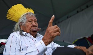 El cacique Raoni es operado y está en cuidados intensivos en Brasil