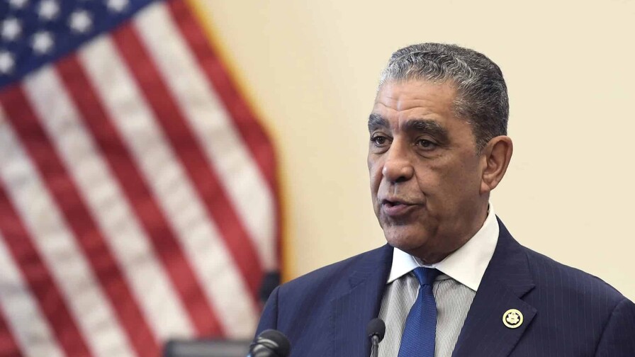¿Por qué votar por Adriano Espaillat en las primarias demócratas? ¿Por qué votar por Adriano Espaillat en las primarias demócratas?